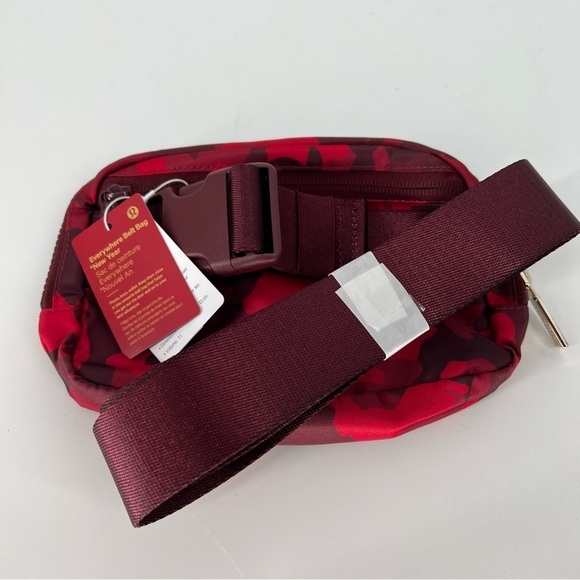 - Lululemon Lunar New Year Everywhere Belt Bag NEW PATTERN. Crossbody Rabbit - Picture 2 of 8